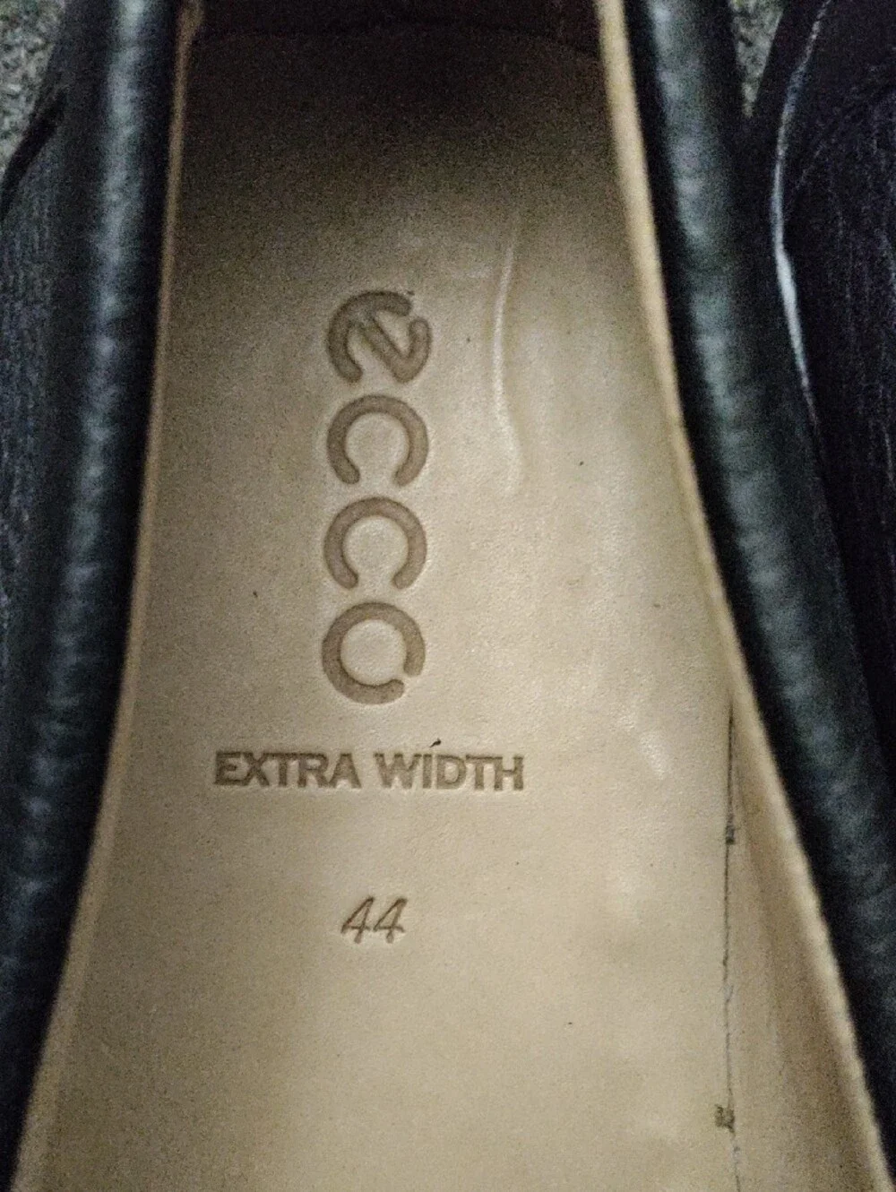 Ecco soft pebbled